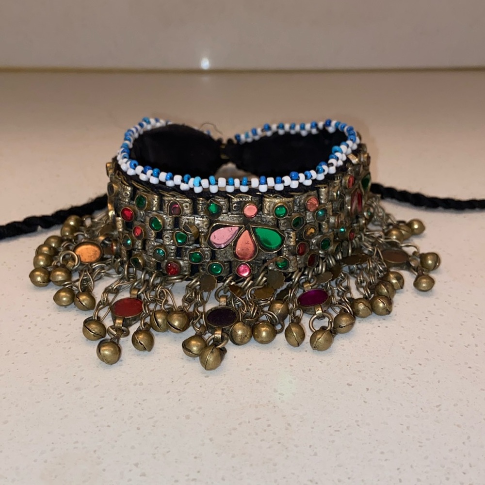 Chocker || Necklace - Picture 3 of 4